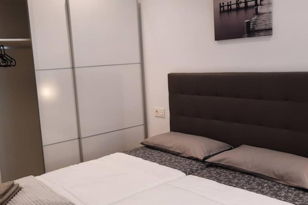Apartamentos Milan 2 Oviedo Exterior photo